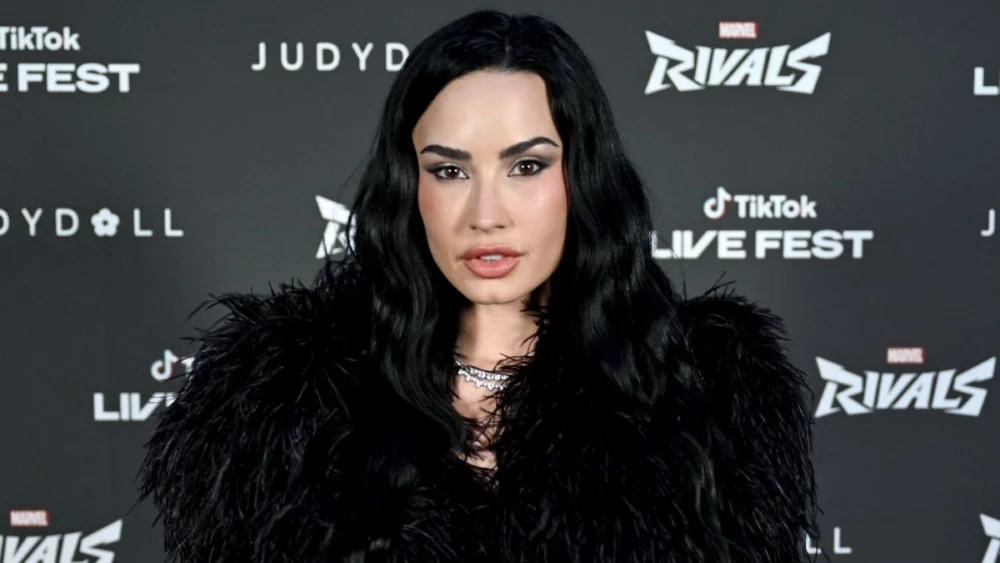 Demi Lovato Ignites Anticipation for "It’s Not That Deep Tour" with Stunning Rehearsal Fashion Statement
