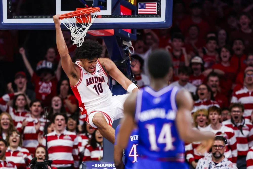 Arizona Wildcats Clinch Share of Big 12 Title with Dominant 84-61 Victory Over Kansas Jayhawks
