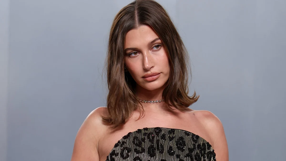Hailey Bieber’s Striking White Crop Top Selfie Captures Social Media Attention