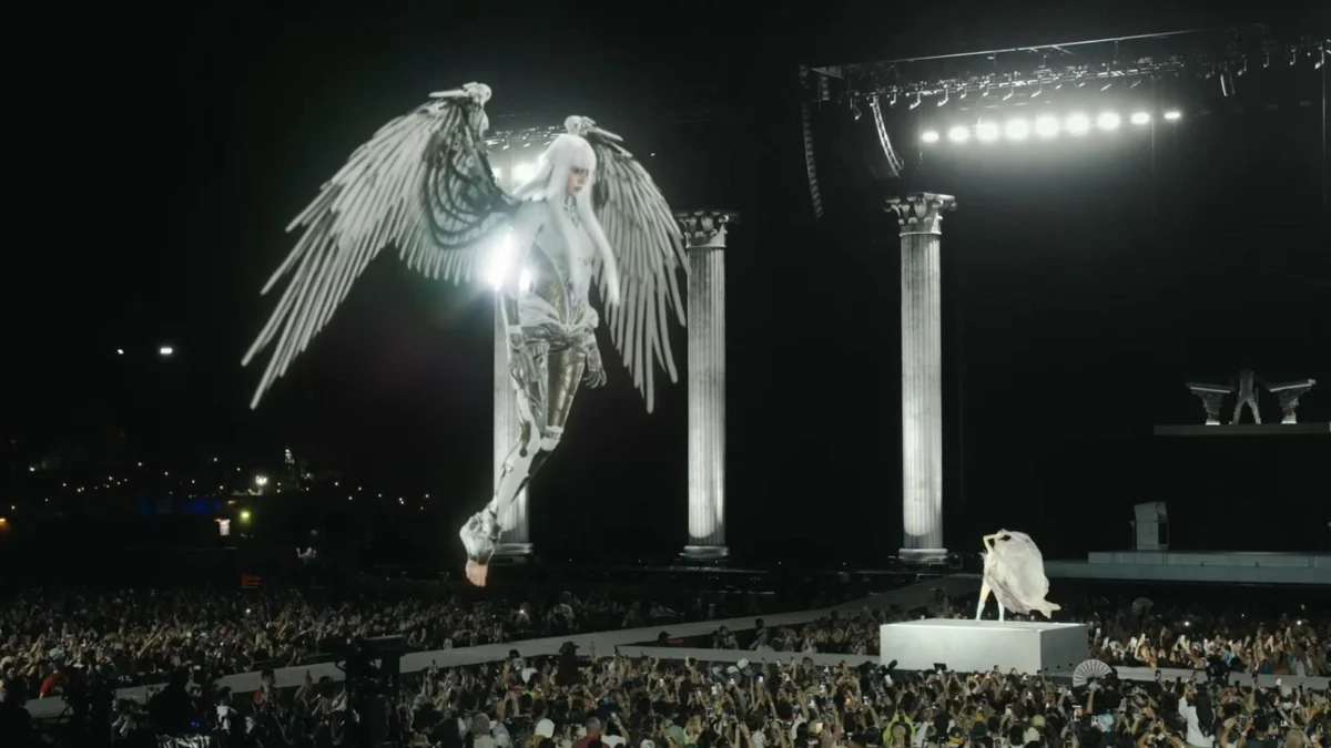 Lisa and DJ Anyma Captivate Coachella 2026 with Augmented Reality Spectacle While Sparking Debate Over Virtual Live Experiences