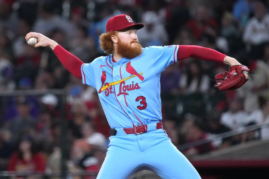 Cardinals Host Reds in Crucial Wild-Card Showdown