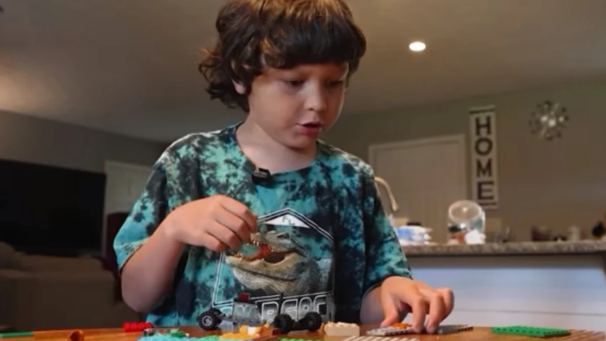 Georgia Elementary School Faces Backlash After Suspending Six Year Old Student With Autism Over Gun Shaped Sandwich Gesture