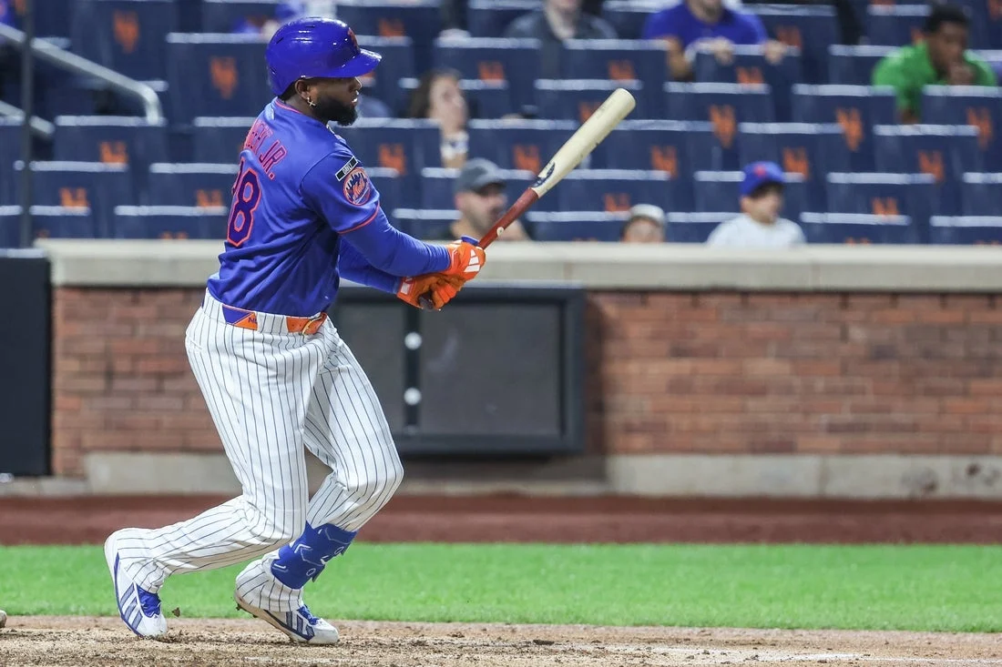 Luis Robert Jr.’s Eighth-Inning Heroics Power Mets Past Marlins in Series Opener