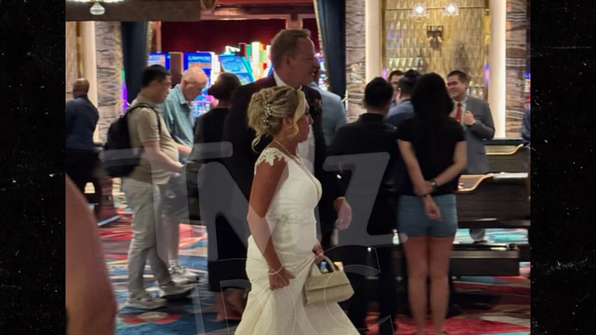 Marjorie Taylor Greene Just Got Married In Vegas!!!