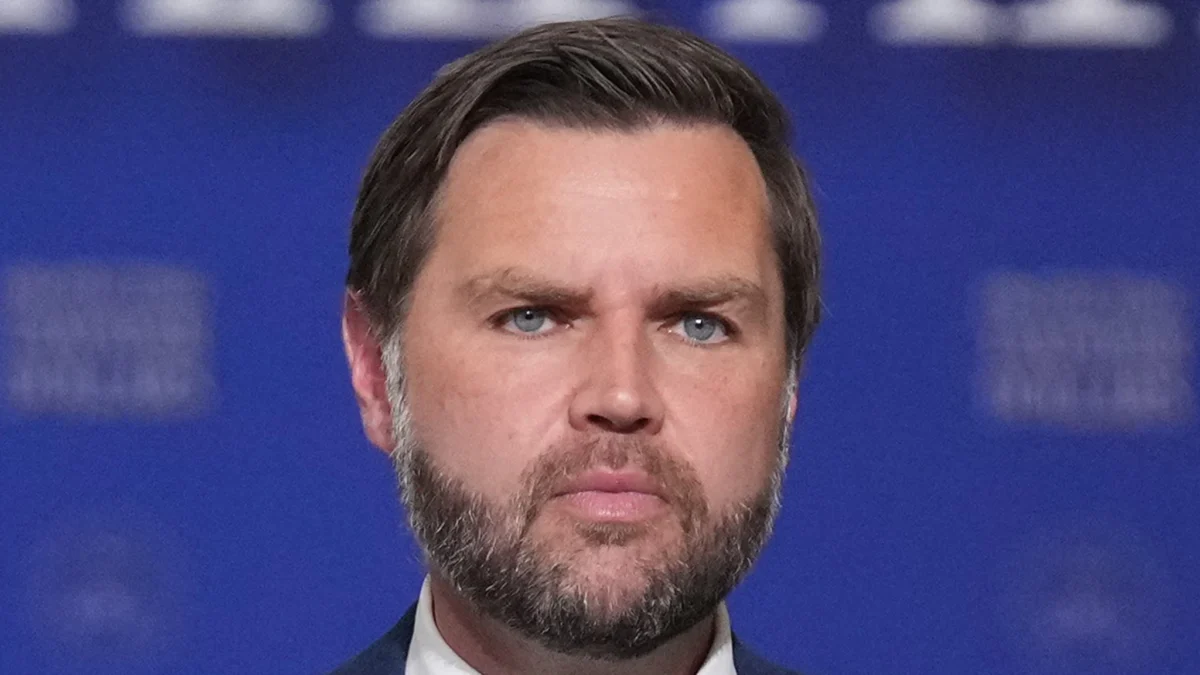 Secret Service Agent Allegedly Put On Leave … After J.D. Vance Travel Leak