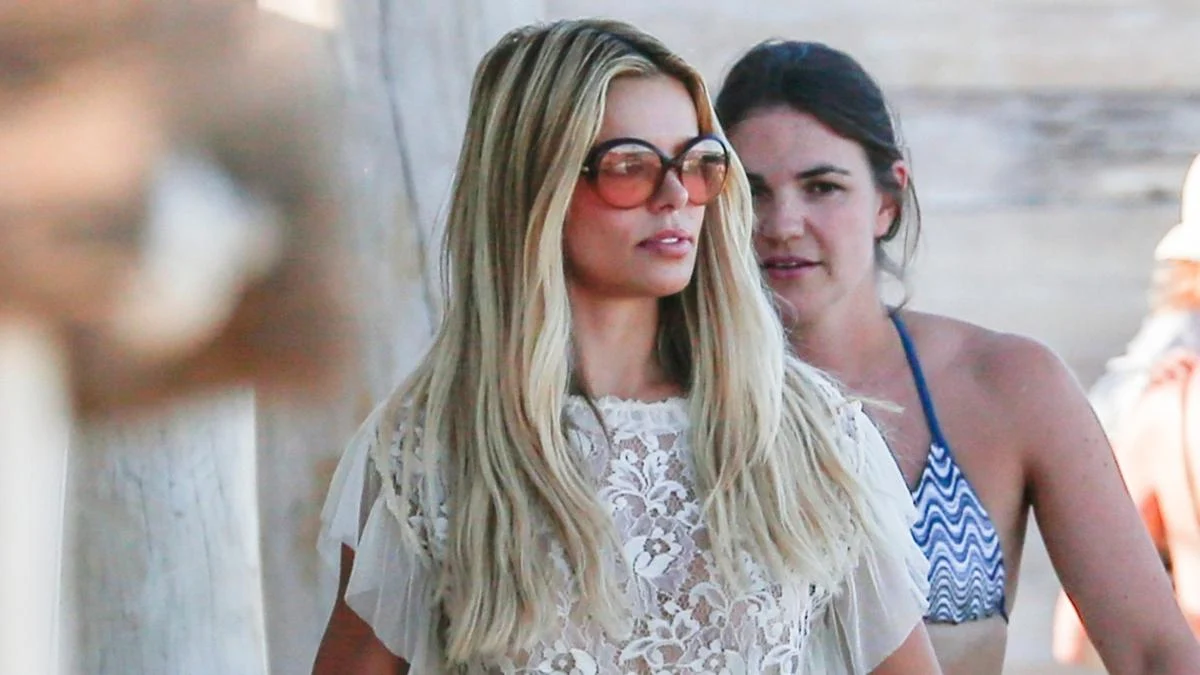 Brooks Nader Embraces ‘Baywatch’ Glamour with Fiery Red Princess Polly Ensemble on Amalfi Coast