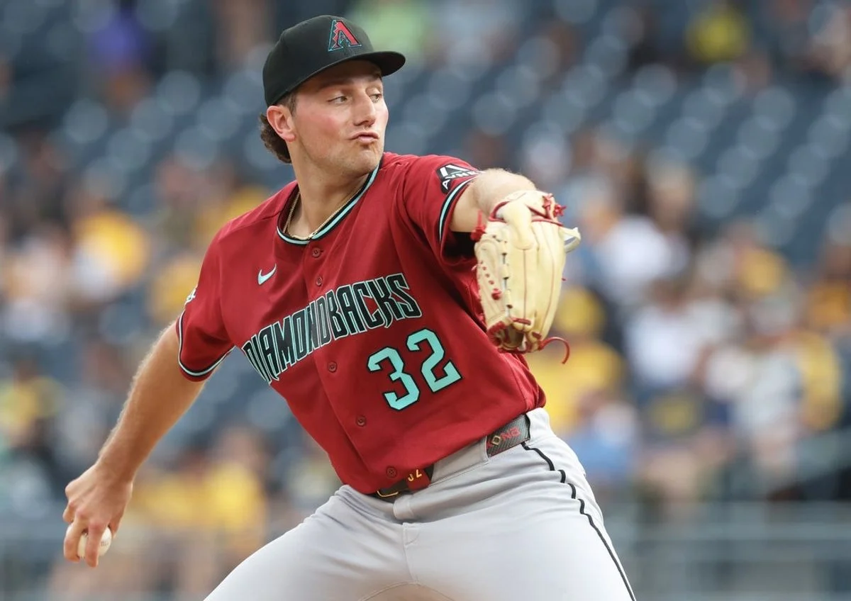 Diamondbacks Ascend: Arizona Reinvents Season Amidst Fierce NL Wild Card Race