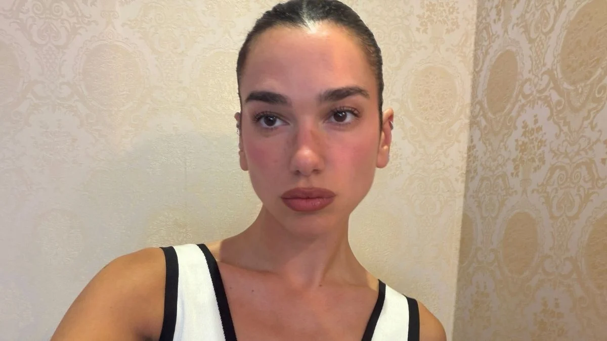 Dua Lipa’s Plunging Chanel Cutout Dress With Thigh-High Slit Commands Attention at Sunny Hill Festival