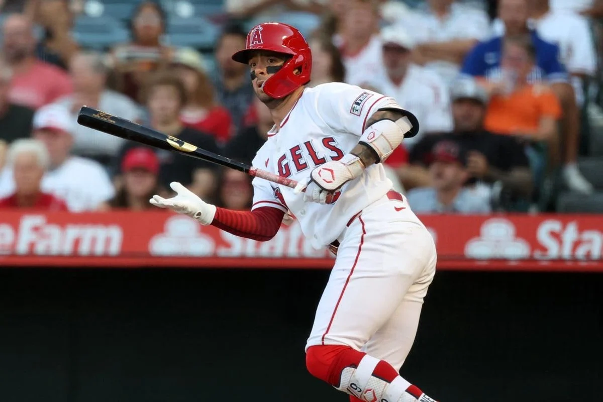 Los Angeles Angels Halt Losing Skid Against Texas Rangers in Tense 3-2 Victory Fueled by Neto’s Clutch Hitting and Bullpen Resilience