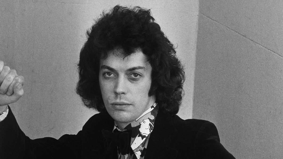 Tim Curry, Beloved Actor and Icon, Honored by Carol Burnett, Rosie O’Donnell, and a Pantheon of Stars Following His Passing