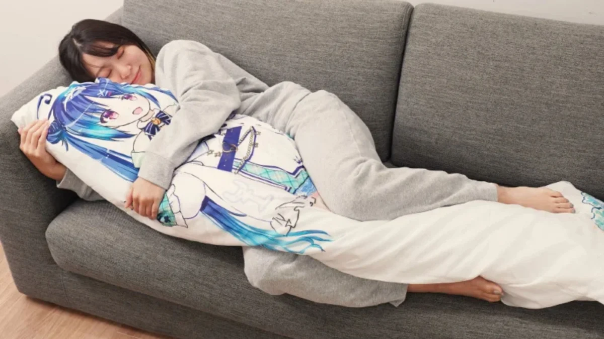 Japanese Electronics Firm Thanko Launches Heated Body Pillow Designed to Replicate Human Warmth for Anime and Gaming Enthusiasts