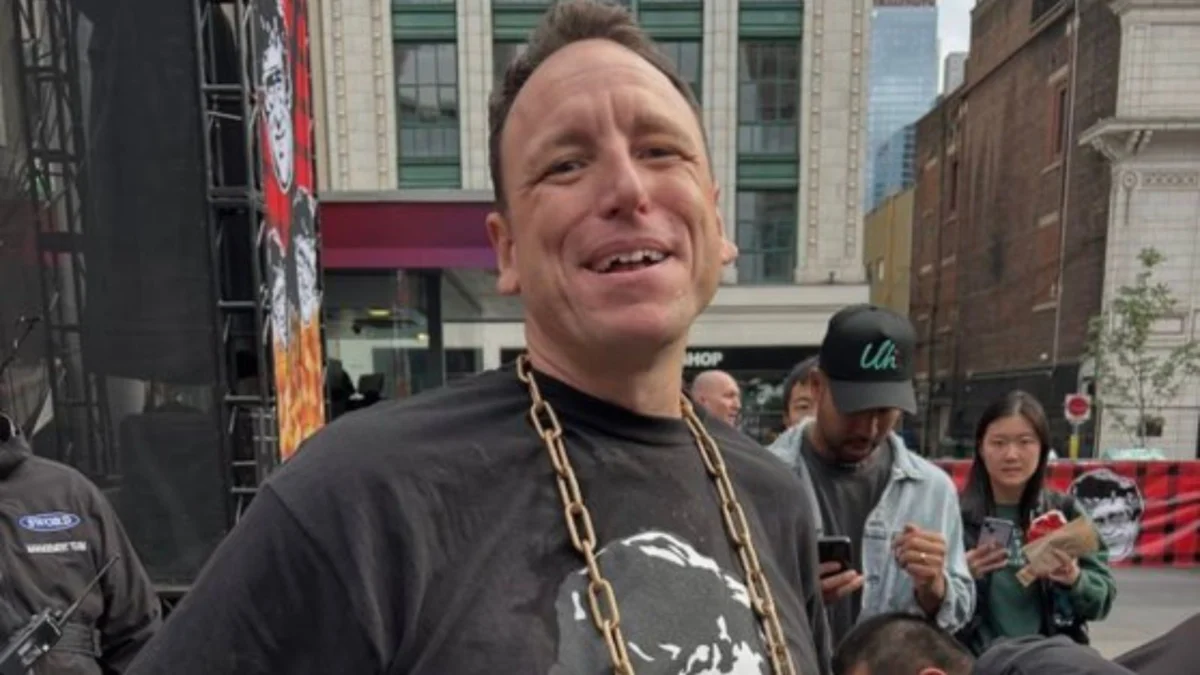 Joey Chestnut Dominates the 2026 Smoke’s Poutinerie World Poutine Eating Championship to Secure Another Major Title in Toronto