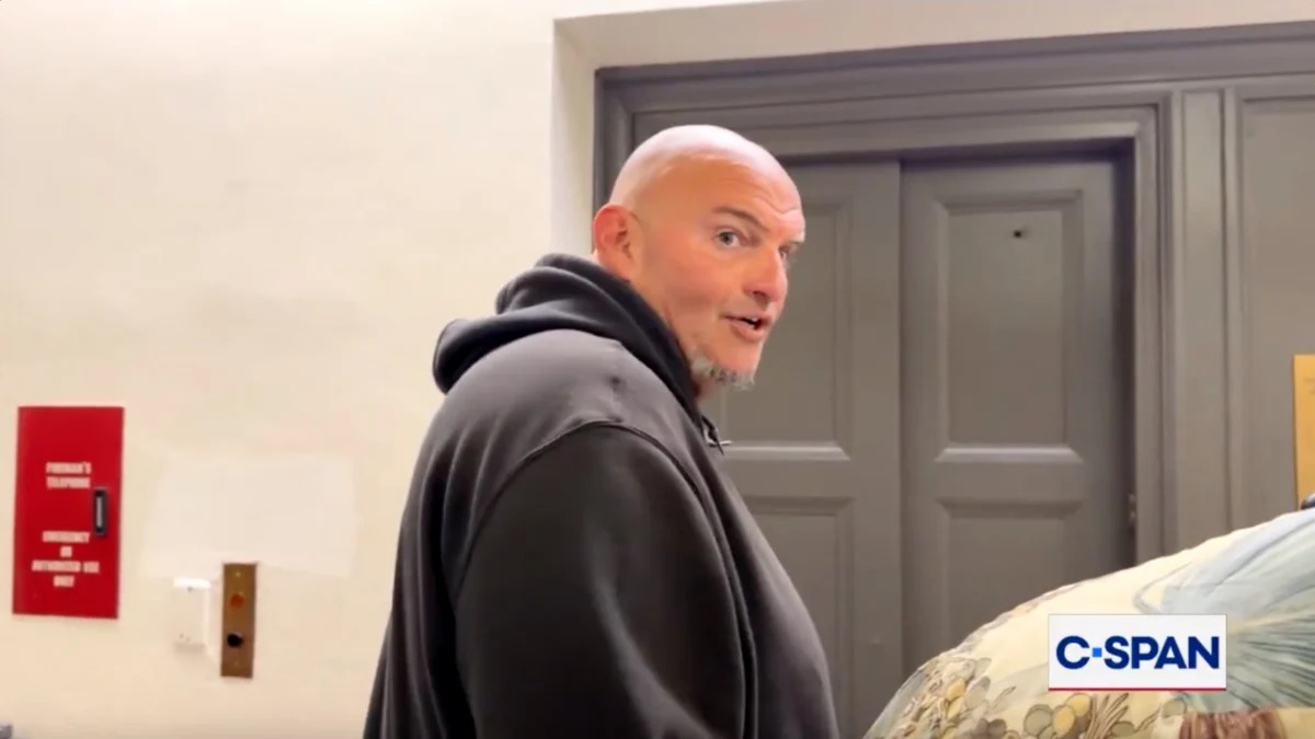 John Fetterman Blows His Top at Reporters Asking If He’ll Switch Parties: ‘Chill!’