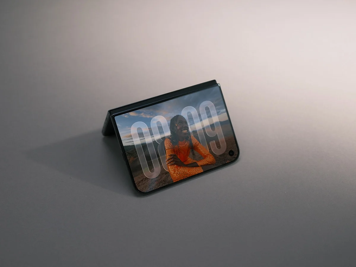 Apple iPhone Duo Solves Foldable Durability Concerns with Innovative Replaceable Nano-Texture Display Layer