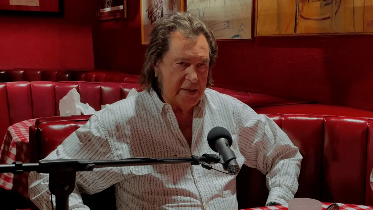 Engelbert Humperdinck Recalls Navigating Unwanted Advances and the "Casting Couch" Culture in Early Music Career