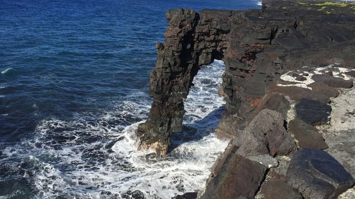 Iconic Holei Sea Arch Collapses into the Pacific Ocean Marking the End of a Centuries Old Geological Landmark in Hawaii Volcanoes National Park