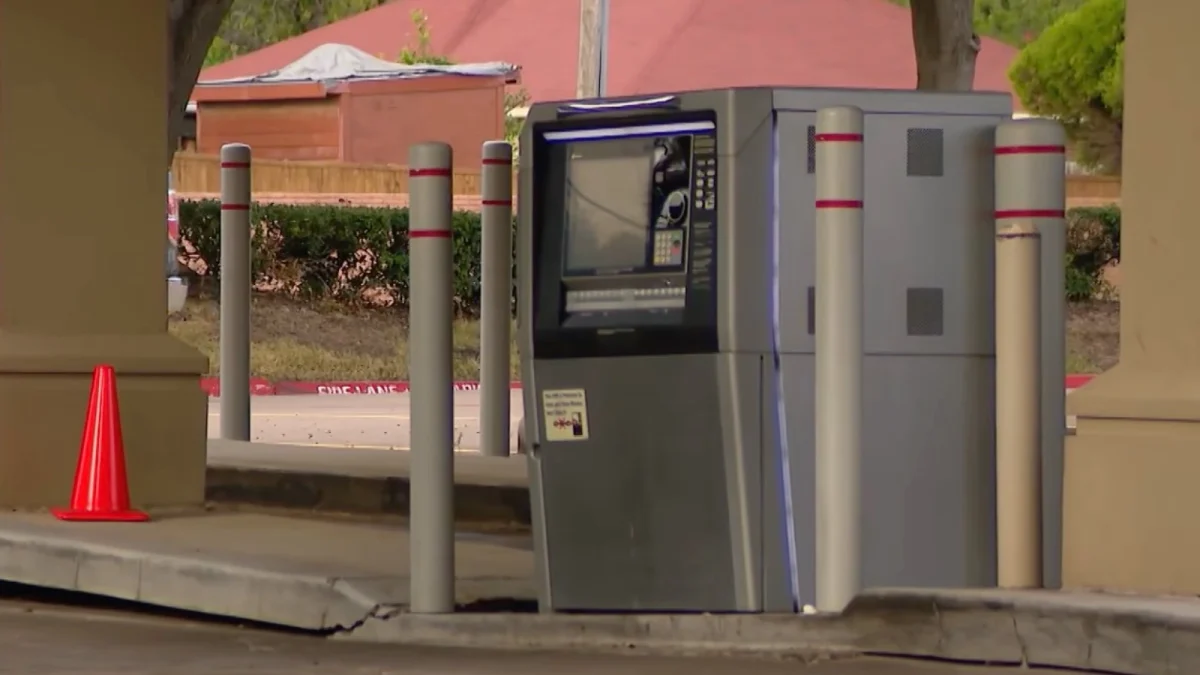 Lewisville Barber Returns Over $128,000 Found on Top of Texas ATM in Act of Integrity